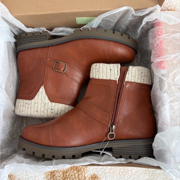 JSport Violet Women's Memory Foam Fax Fur Insulated Ankle Boots Brown Size 8.5 - Picture 9 of 11